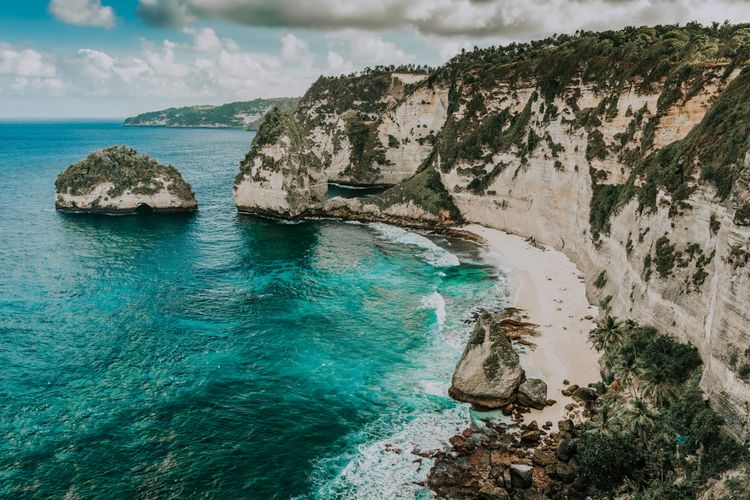 5 Wisata Pantai Hits di Nusa Penida, Bali