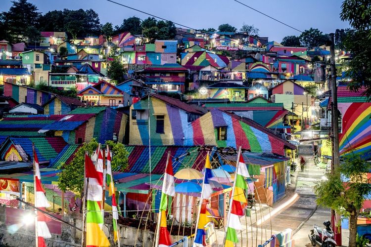 Kampung Pelangi Semarang: Pesona Warna-warni yang Memukau di Tengah Kota